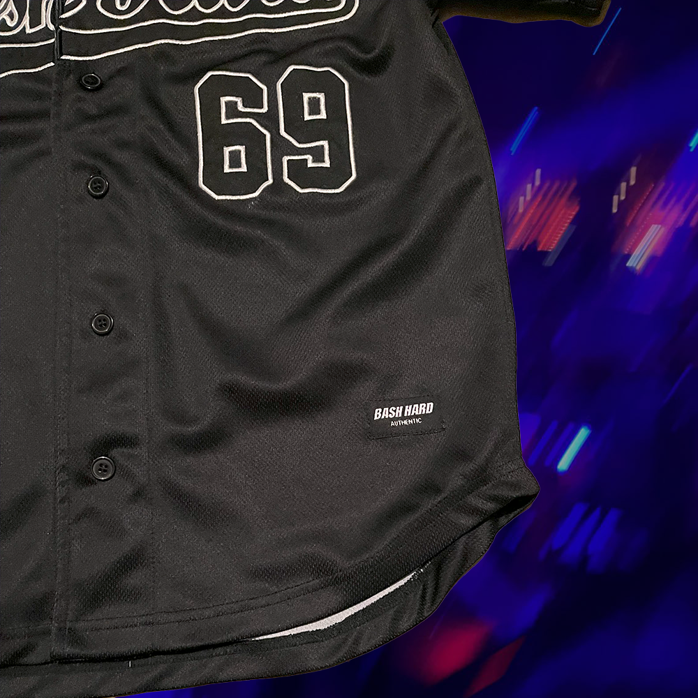 
                  
                    BLACK-OUT JERSEY
                  
                